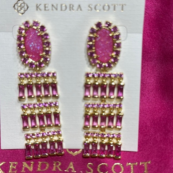 Barbieβ’ x Kendra Scott Gold Statement Earrings in Hot Pink Drusy - Picture 3 of 6